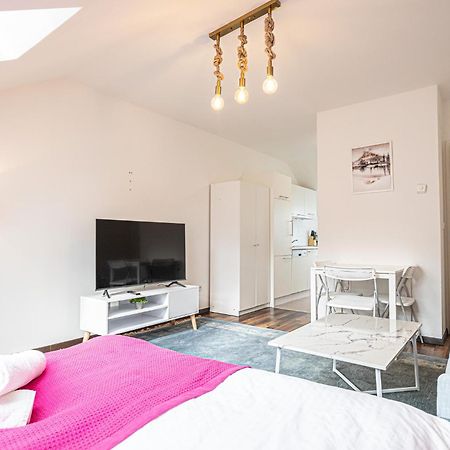 Airy Attic Apt.: Stylish Studio At Penzing Area فيينا المظهر الخارجي الصورة