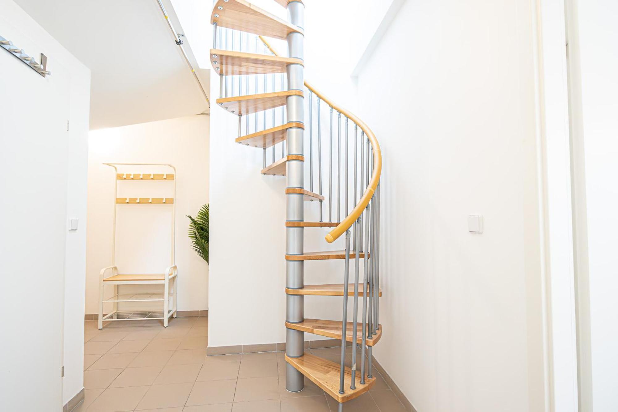 Airy Attic Apt.: Stylish Studio At Penzing Area فيينا المظهر الخارجي الصورة