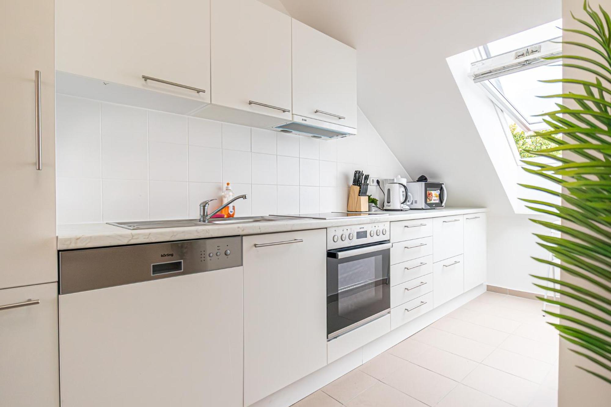 Airy Attic Apt.: Stylish Studio At Penzing Area فيينا المظهر الخارجي الصورة