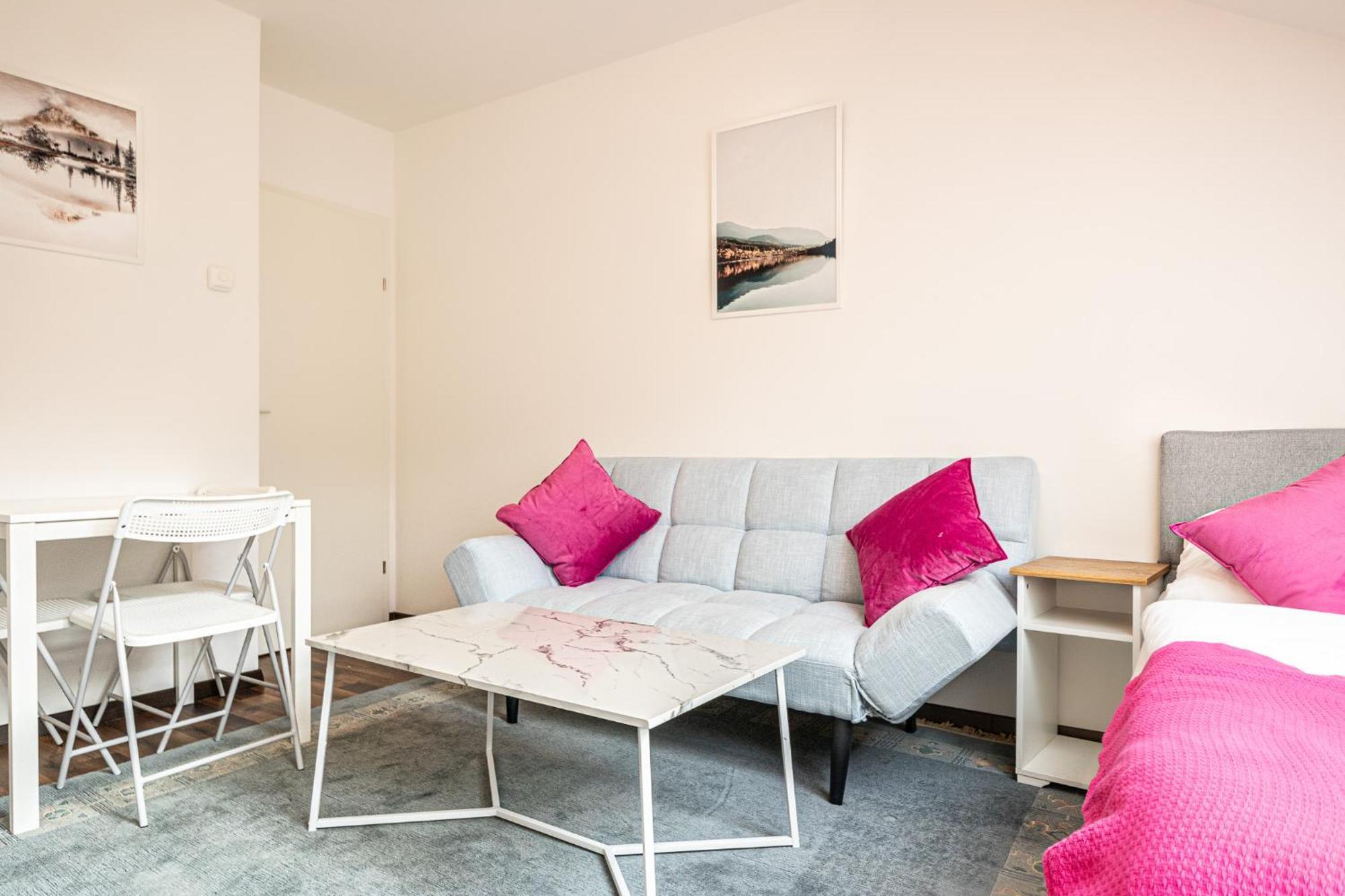 Airy Attic Apt.: Stylish Studio At Penzing Area فيينا المظهر الخارجي الصورة