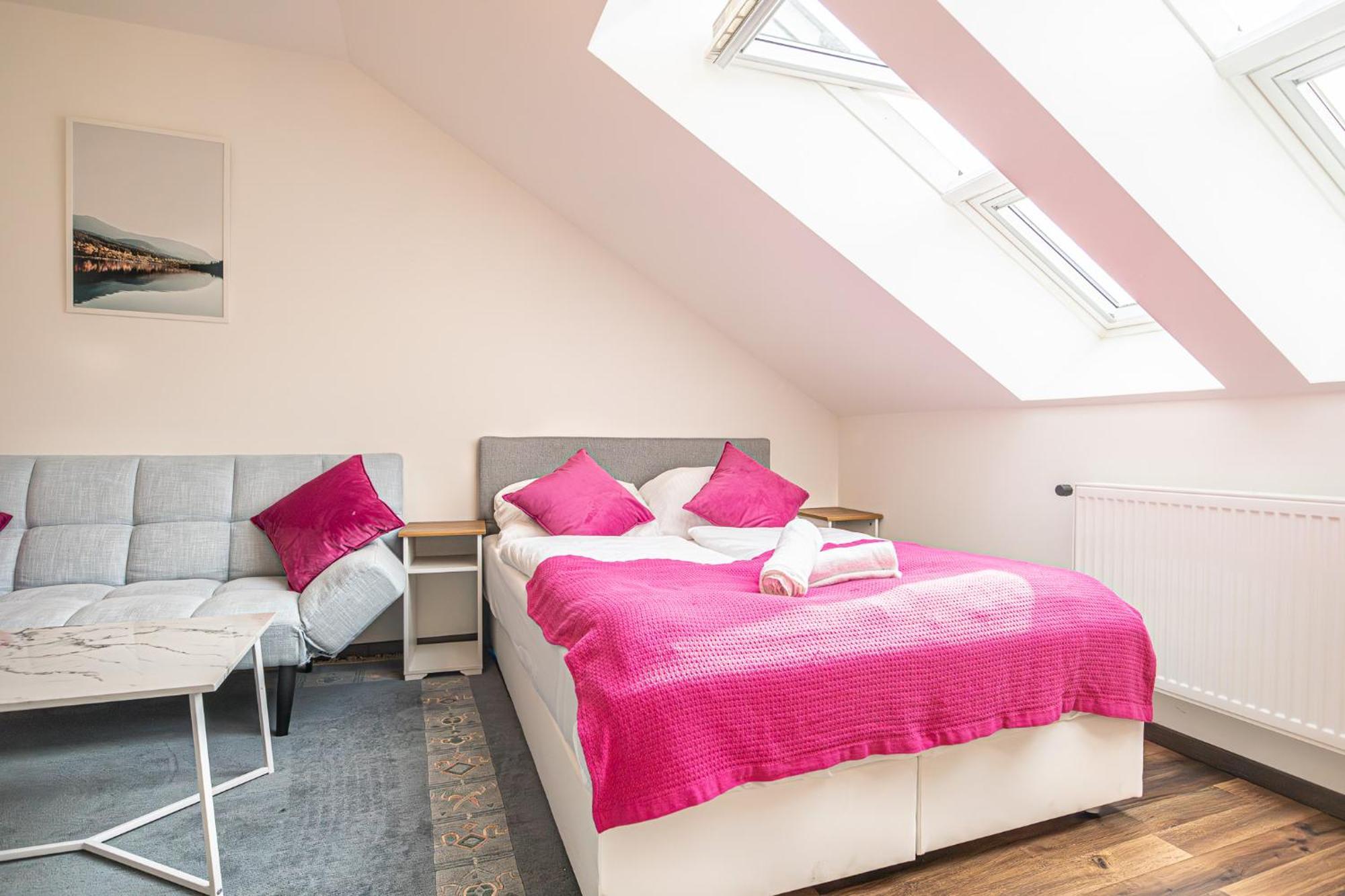 Airy Attic Apt.: Stylish Studio At Penzing Area فيينا المظهر الخارجي الصورة