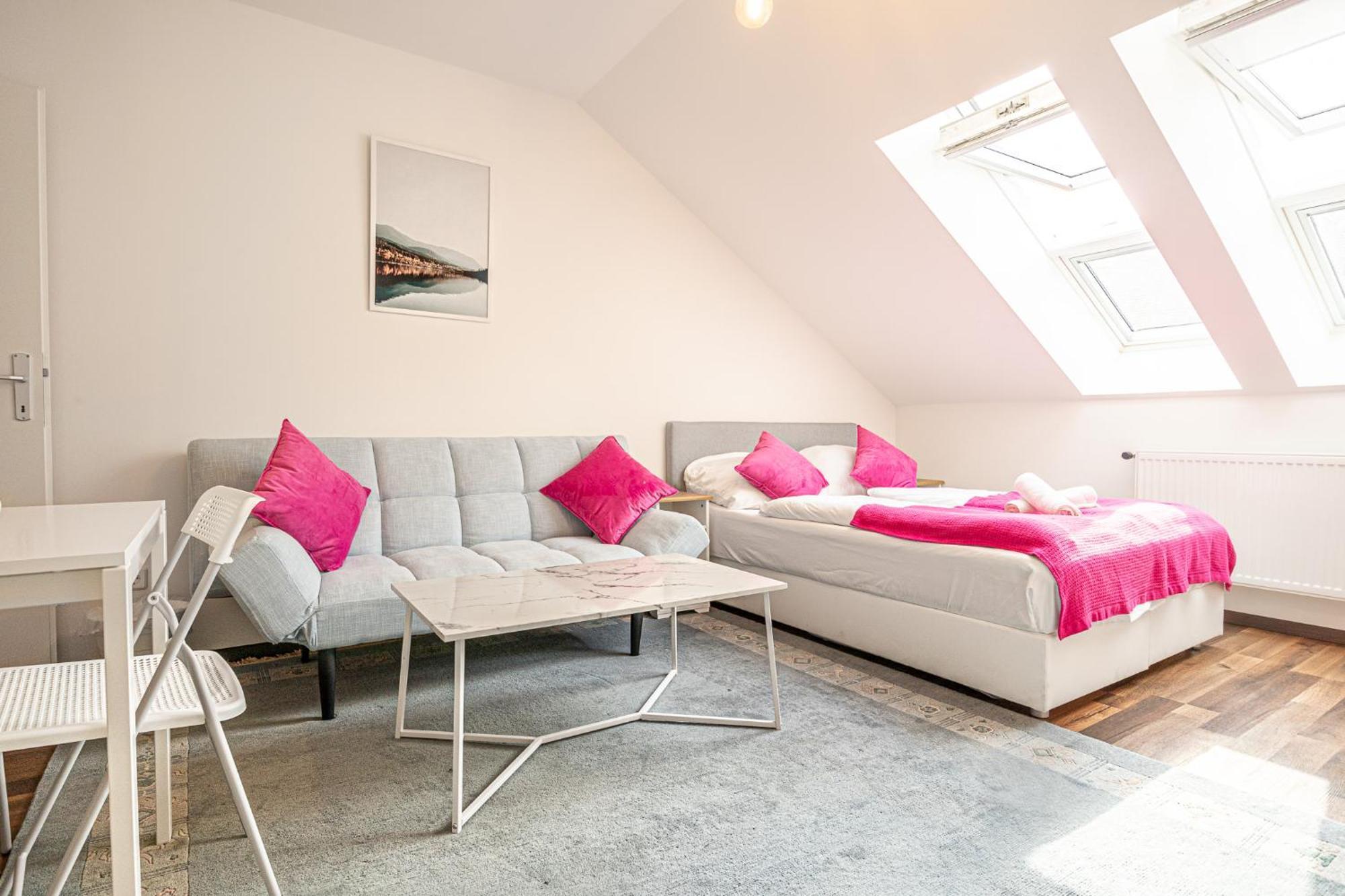 Airy Attic Apt.: Stylish Studio At Penzing Area فيينا المظهر الخارجي الصورة